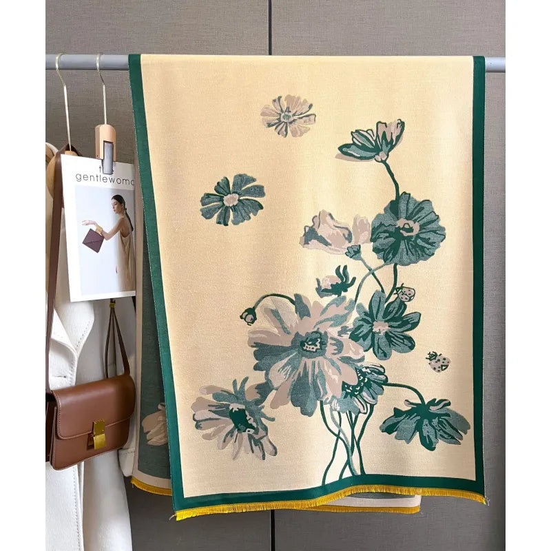 Wärmender Wendeschal für Damen ⎜ Wintertaugliches Accessoire mit floralen Elementen für elegante Outfits
