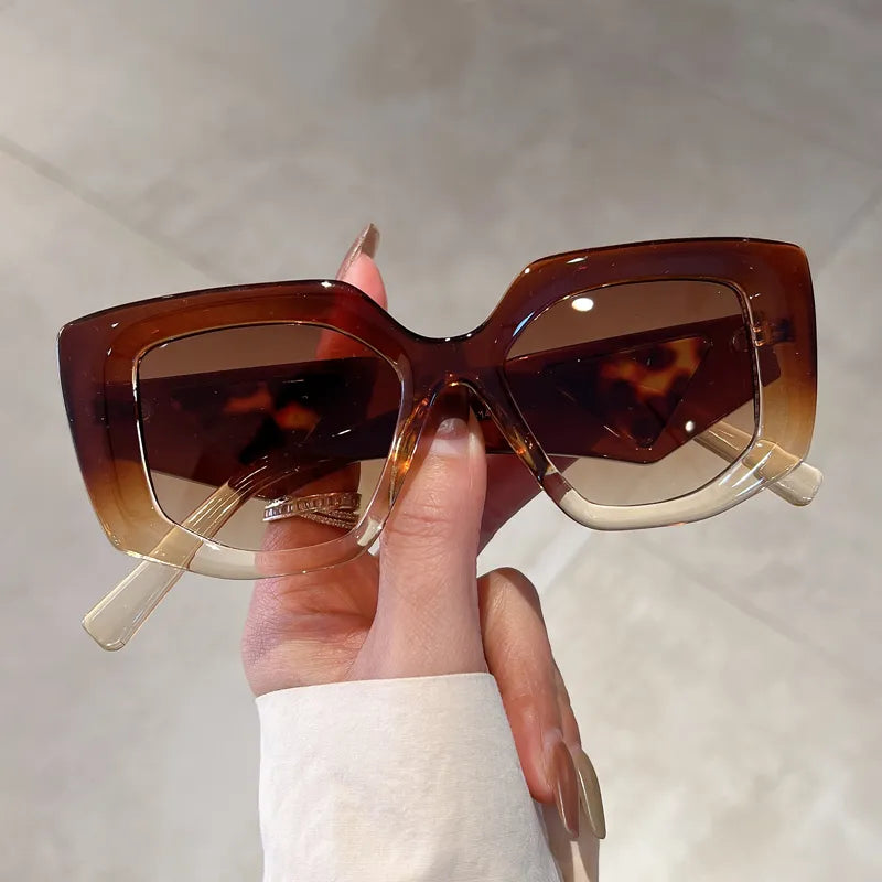 Auffällige Damen-Sonnenbrille im Statement-Look ⎜ Individuell gestylt mit UV-Schutz