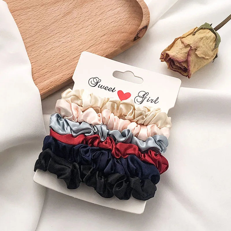 Haarband Set aus Stoff für Damen ⎜ Bunte Scrunchies in Naturtönen für schonendes und stylisches Haarstyling