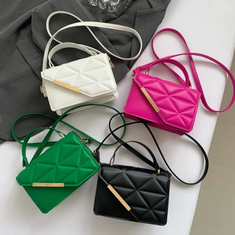 Elegante Schultertasche für Damen ⎜ Kompakte Umhängetasche mit Steppung für stilvolle Outfits