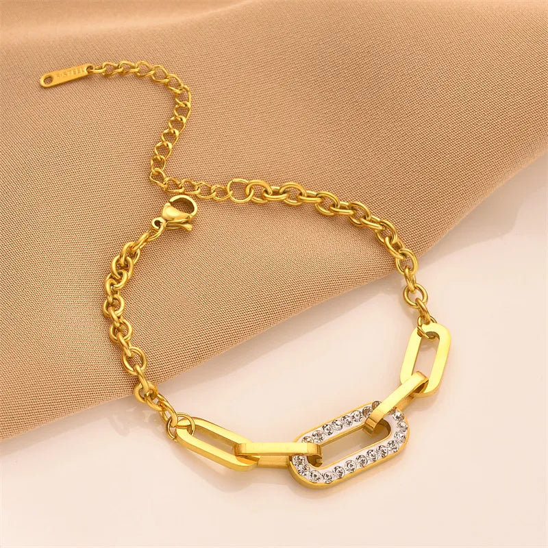 Vergoldetes Damenarmband ⎜ Gliederkette mit funkelndem Ovalelement für moderne Eleganz