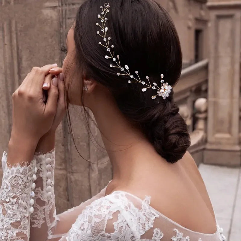 Schmuck Haarteil mit Perlen und Kristallen ⎜ Handgefertigter Haarschmuck für elegante Hochsteckfrisuren