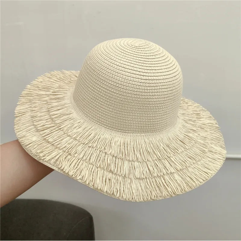 Strohhut mit breiter Krempe für Damen ⎜ Eleganter Sommerhut mit Fransenrand für stilvollen Sonnenschutz