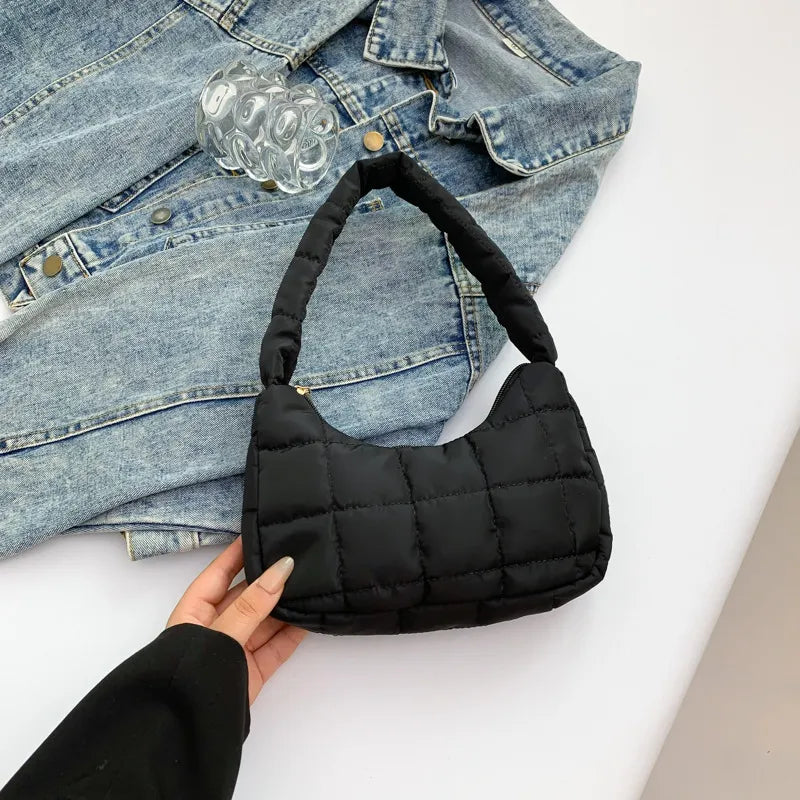 Unterarmtasche für Damen ⎜ Gepolsterte Schultertasche in Trendfarben für Alltag und Freizeit