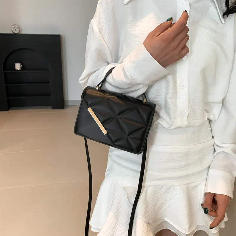 Elegante Schultertasche für Damen ⎜ Kompakte Umhängetasche mit Steppung für stilvolle Outfits
