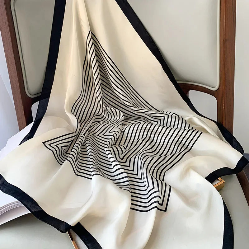 Streifentuch aus Kunstseide ⎜ Kleines quadratisches Halstuch für moderne und elegante Styles