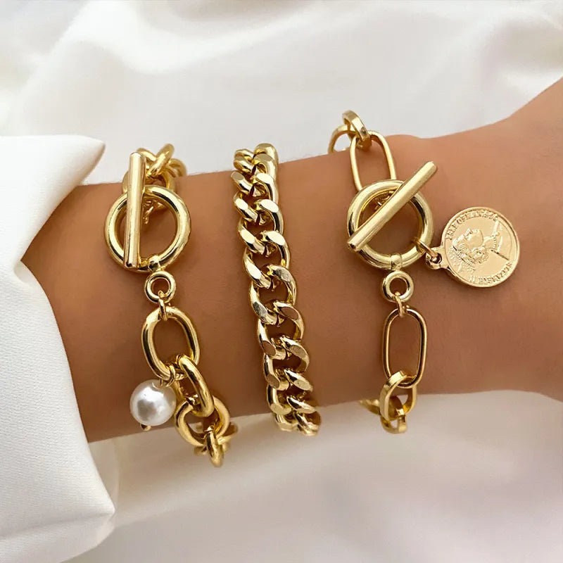 Modisches Armband-Set ⎜ Mit Münz- und Perlendetails für individuelle Looks und trendige Outfits