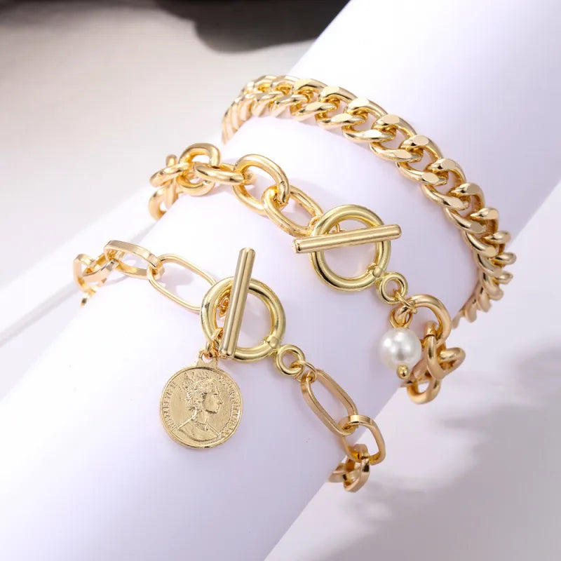 Modisches Armband-Set ⎜ Mit Münz- und Perlendetails für individuelle Looks und trendige Outfits