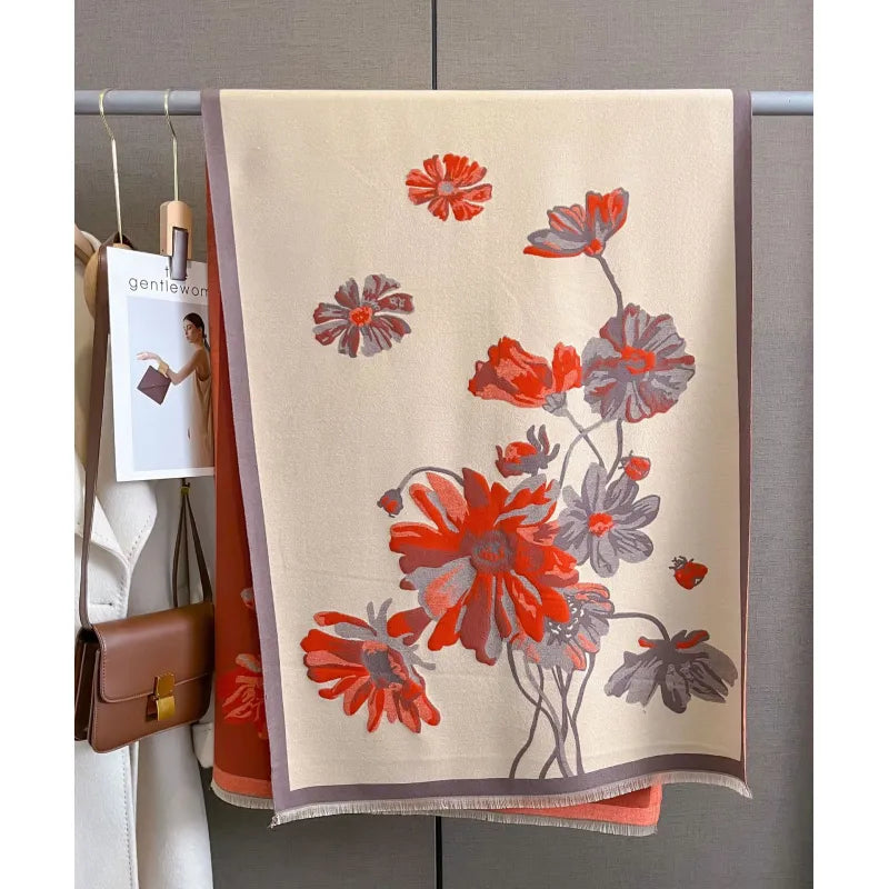 Wärmender Wendeschal für Damen ⎜ Wintertaugliches Accessoire mit floralen Elementen für elegante Outfits