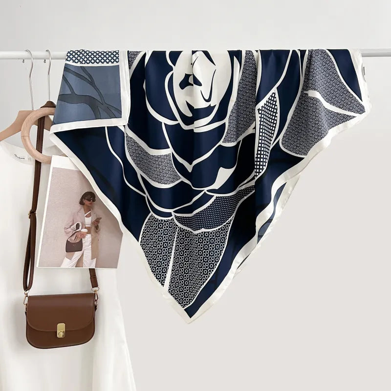 Elegantes Halstuch für Damen ⎜ Feines Accessoire mit Retro-Muster für besondere Anlässe