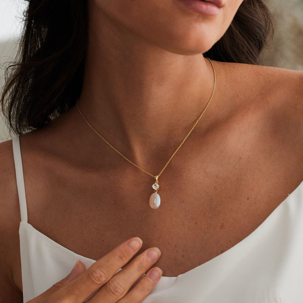 Vergoldete Damenkette mit Zirkonia und Perle ⎜ Eleganter Halsschmuck für zeitlose und stilvolle Outfits