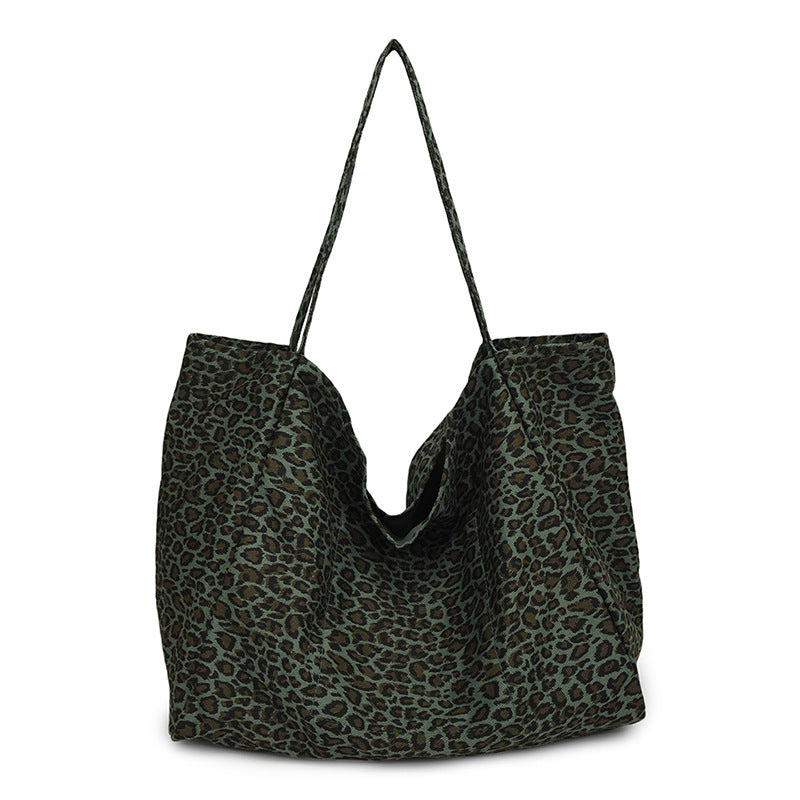 Leopardenmuster Schultertasche ⎜ Lässige Tragetasche mit Retro-Look und auffälligem Print