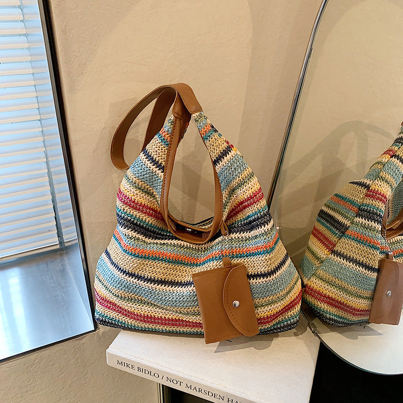 Strandtasche für Damen ⎜ Bunte Tragetasche mit Häkeldesign und Lederdetails für Freizeit und Urlaub