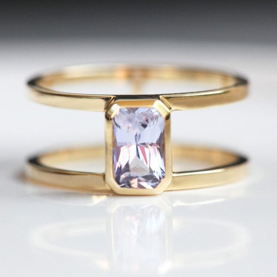 Vintage Damenring in Goldoptik ⎜ Eleganter Zirkonia-Ring mit rechteckigem Stein für besondere Anlässe