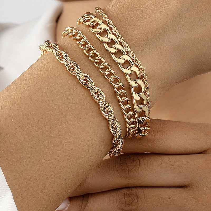 Vintage-inspiriertes Armkettchen ⎜ Geflochtenes Doppelband in Goldoptik für charmante Outfits