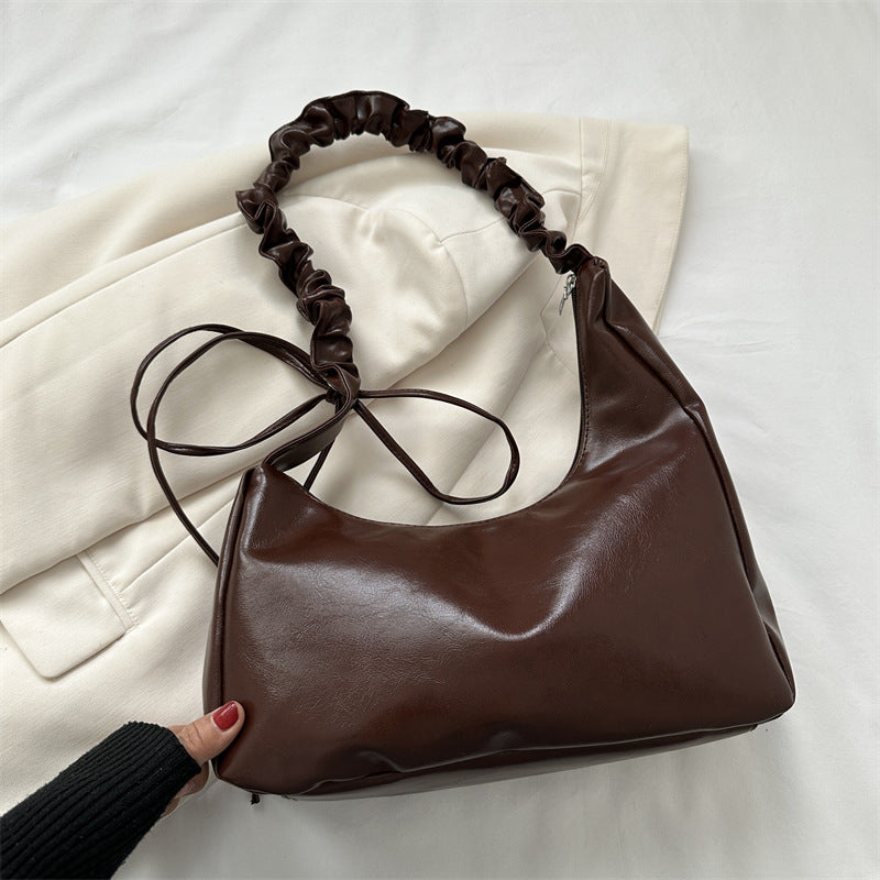 Modische Schultertasche für Damen ⎜ Kleine Henkeltasche mit Rüschenriemen für Alltag und Ausgehen