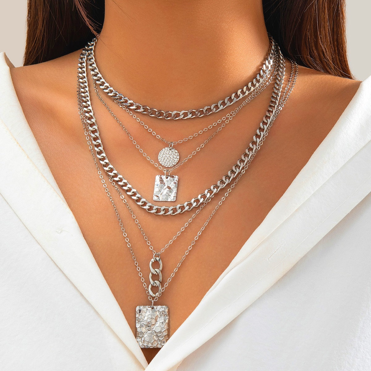 Ketten-Set für Damen ⎜ Mehrlagige Halsketten im Gold-Look mit strukturierten Anhängern für trendige Outfits