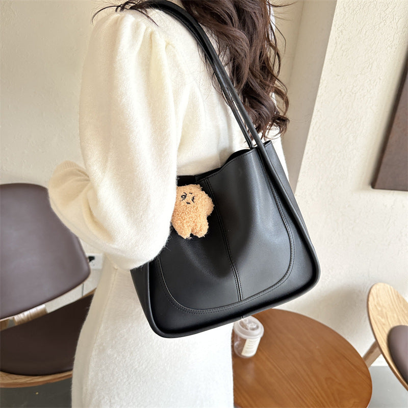 Damen Umhängetasche im Alltagsstil ⎜ Modische Tasche mit großzügigem Innenfach