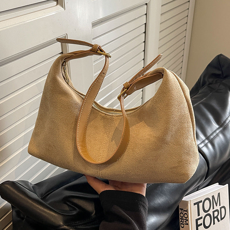 Vintage Umhängetasche für Damen ⎜ Weiche Schultertasche aus Wildleder mit viel Platz für den Alltag