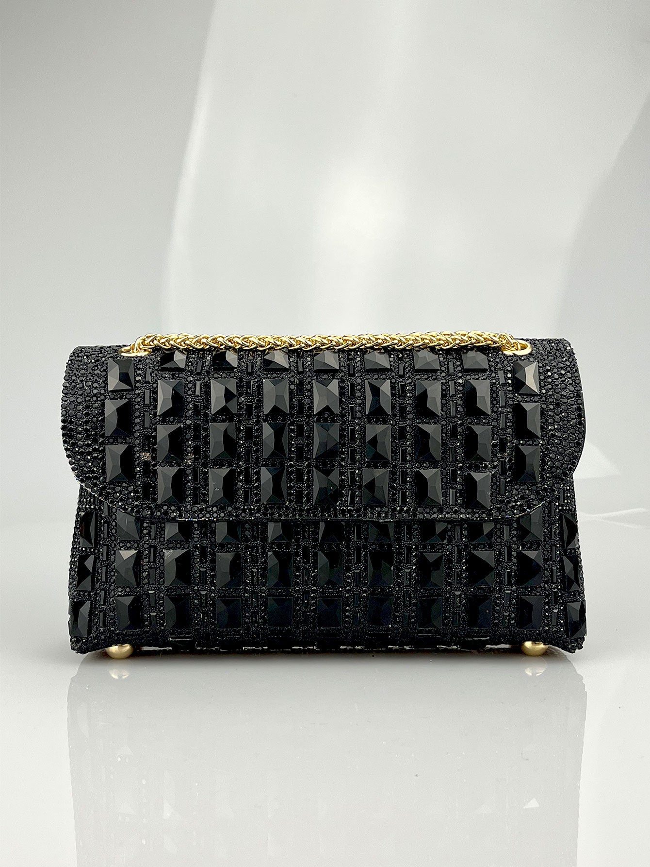 Abendtasche mit Glitzersteinen ⎜ Elegante Clutch mit Kettenträger und glänzender Oberfläche für Partys und Events