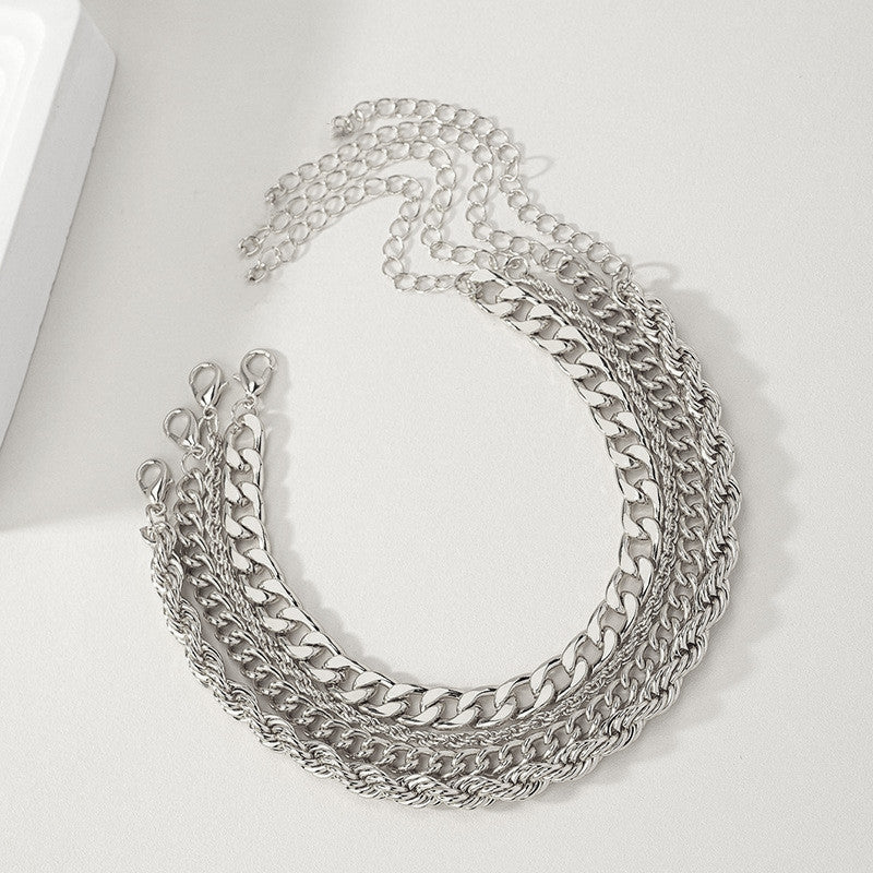 Vintage-inspiriertes Armkettchen ⎜ Geflochtenes Doppelband in Goldoptik für charmante Outfits