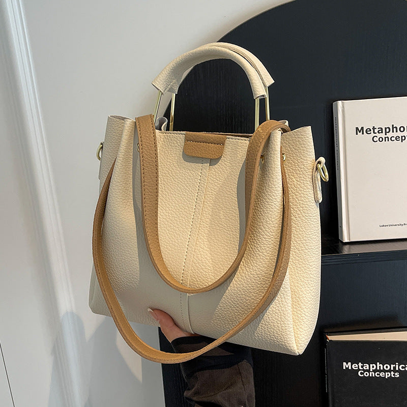 Große Henkeltasche für Damen ⎜ Strukturierte Tasche mit Tragegriff für Herbstlooks und tägliche Outfits