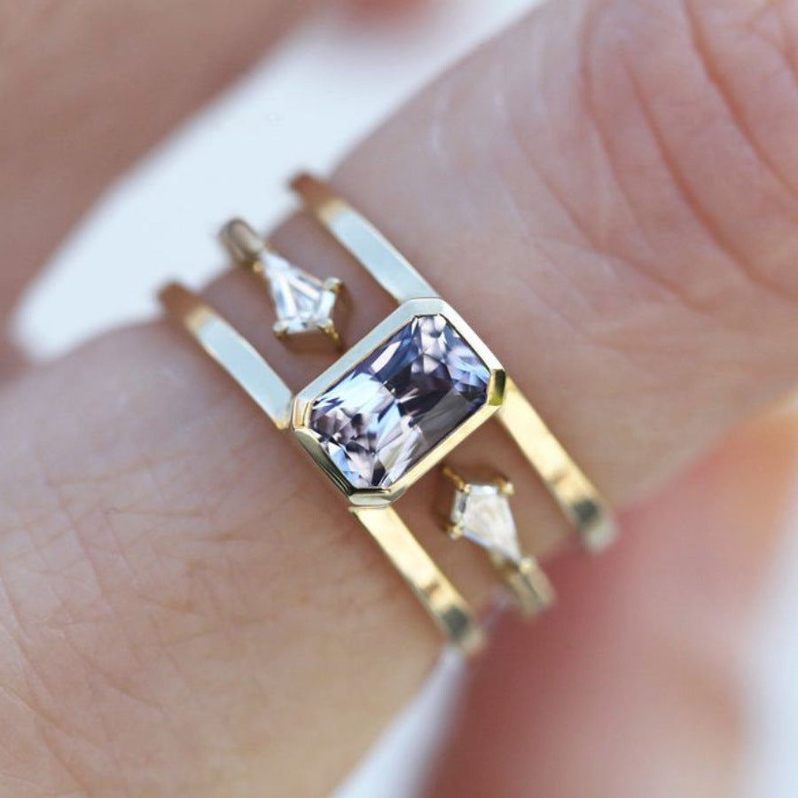 Vintage Damenring in Goldoptik ⎜ Eleganter Zirkonia-Ring mit rechteckigem Stein für besondere Anlässe