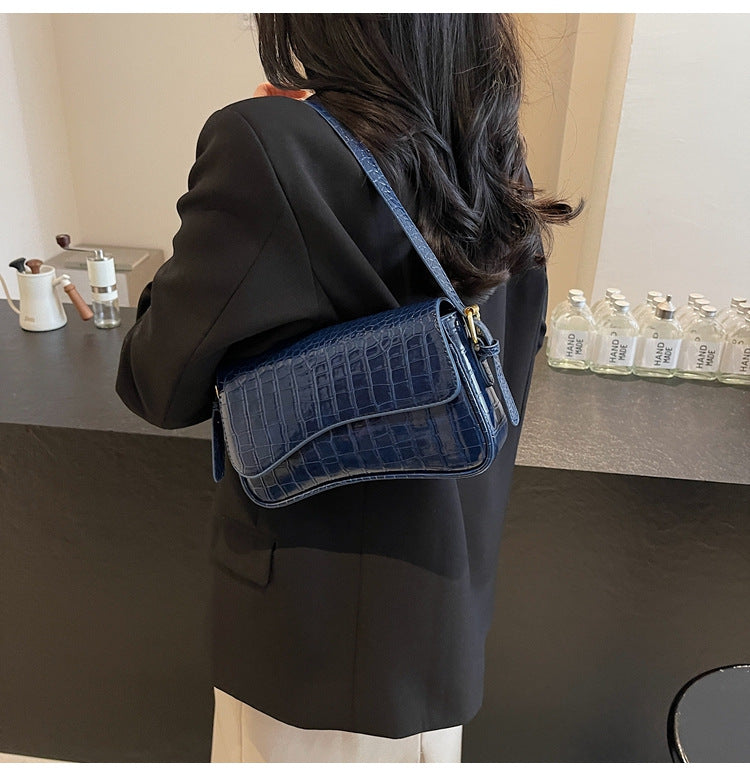 Elegante Schultertasche für Damen ⎜ Kompakte Umhängetasche mit Magnetverschluss für jeden Anlass