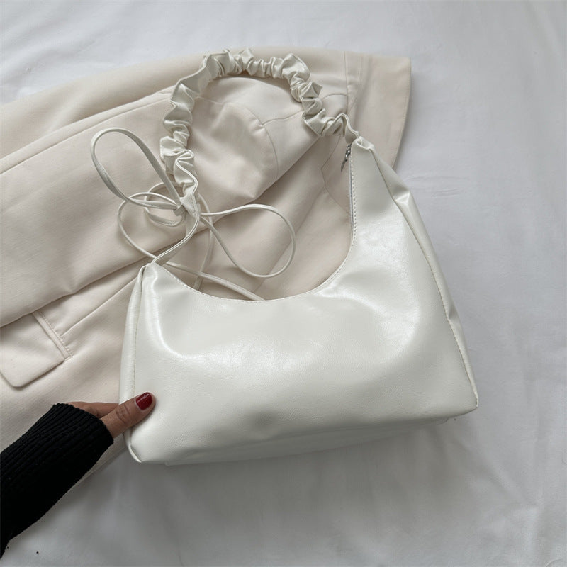 Modische Schultertasche für Damen ⎜ Kleine Henkeltasche mit Rüschenriemen für Alltag und Ausgehen