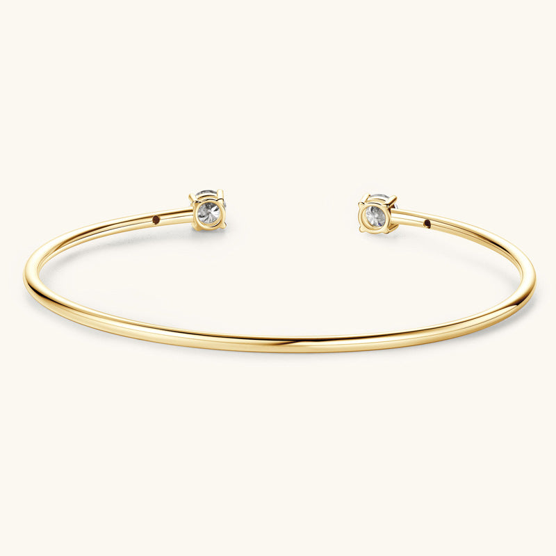Eleganter Damenarmreif mit Diamantoptik ⎜ Offenes Golddesign mit glitzernden Akzenten für besondere Momente