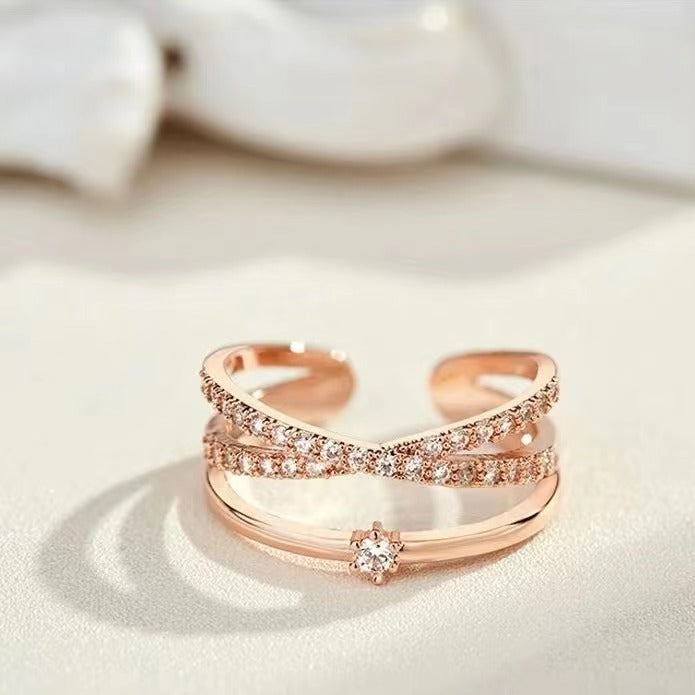 Damenring mit Zirkonia in Kreuzoptik ⎜ Eleganter Mehrlagenring für stilvolle Looks
