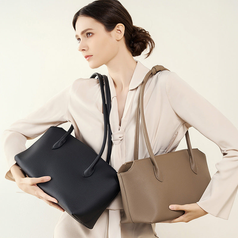 Elegante Ledertasche für Damen ⎜ Hochwertige Schultertasche mit langer Trageform für Büro und Freizeit