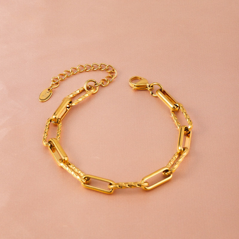 Vergoldetes Armband ⎜ Doppelte Kettenstruktur für einen modernen und stilvollen Auftritt