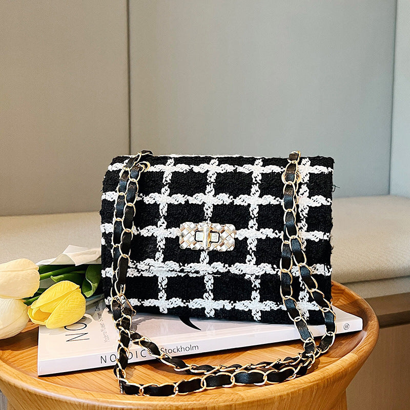Umhängetasche mit Kette ⎜ Klassische Damen Schultertasche mit Drehverschluss für Business oder Events