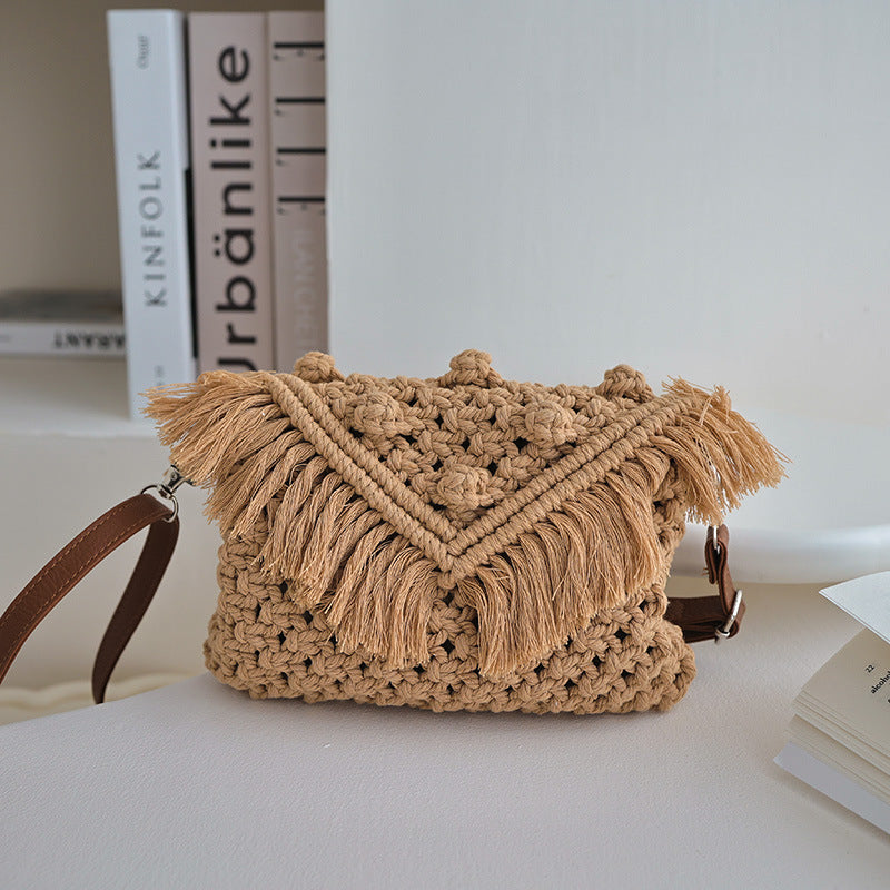 Damen Umhängetasche aus Baumwollgarn ⎜ Handgefertigte Schultertasche mit Fransen für Freizeit und Sommer