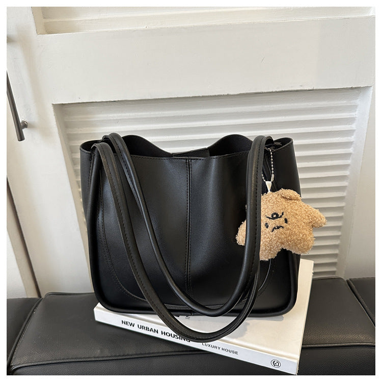 Damen Umhängetasche im Alltagsstil ⎜ Modische Tasche mit großzügigem Innenfach