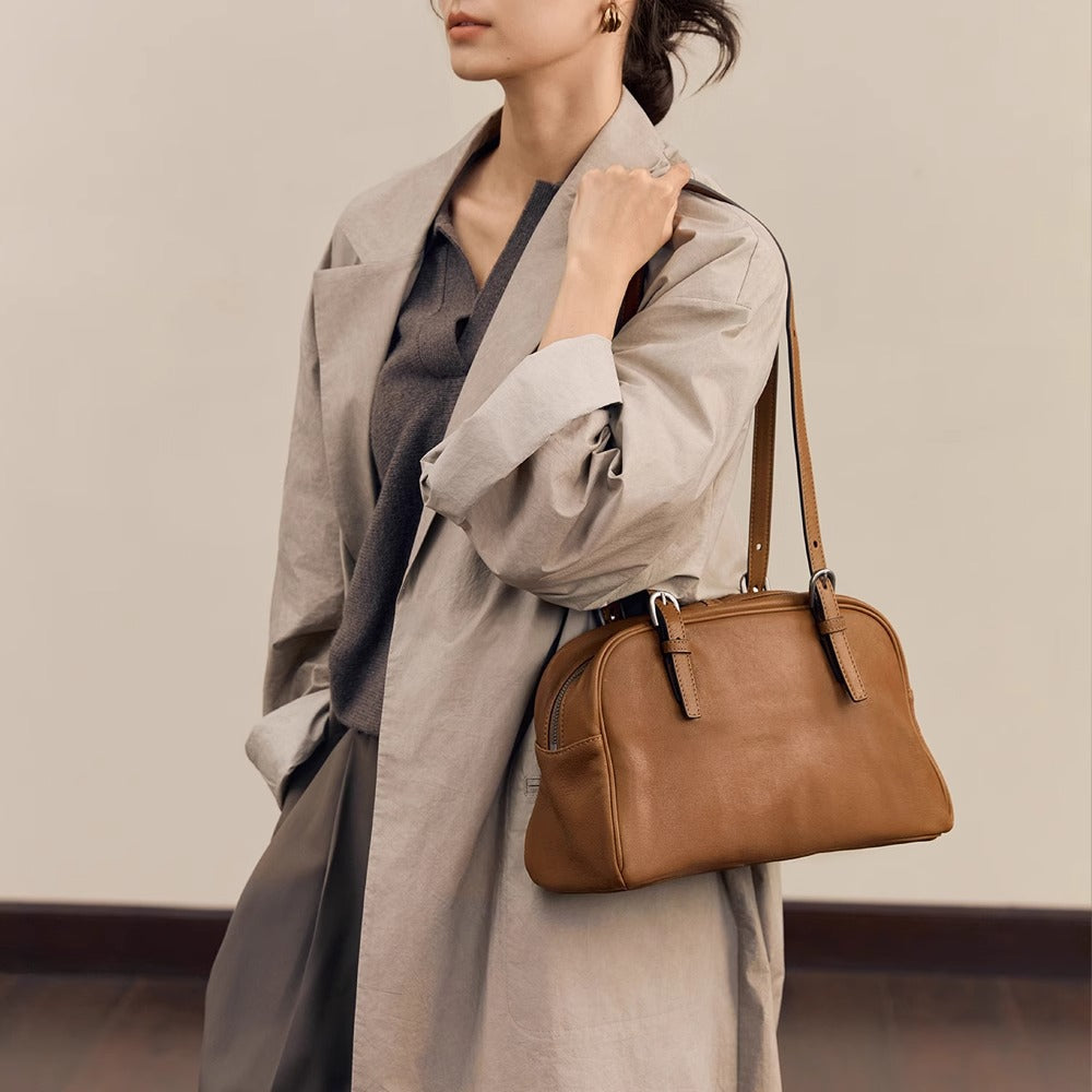 Klassische Ledertasche für Damen ⎜ Robuste Handtasche mit Retro-Design und viel Platz für den Alltag