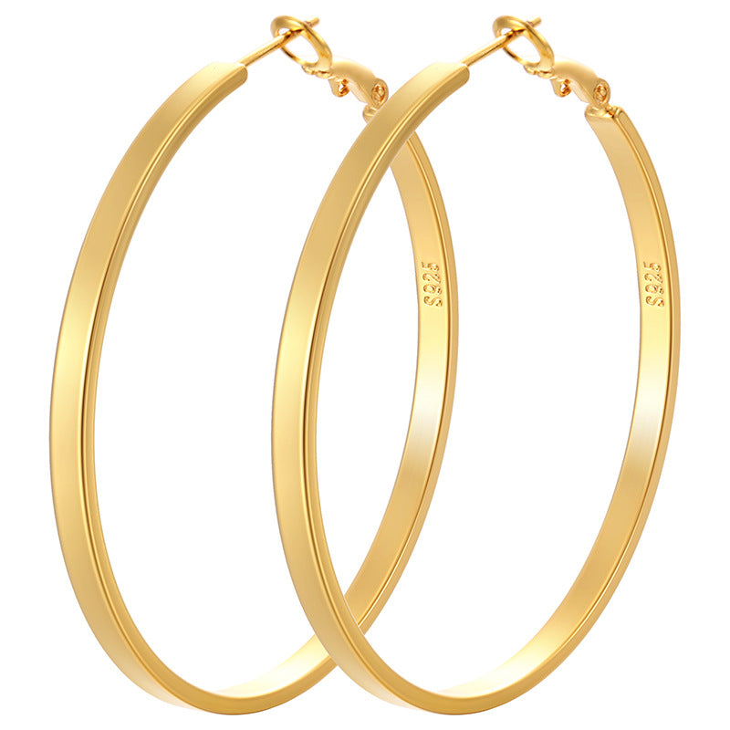 Goldene Ohrringe für Damen ⎜ Leichtes Ovaldesign für stilvolle Kombinationen im Alltag