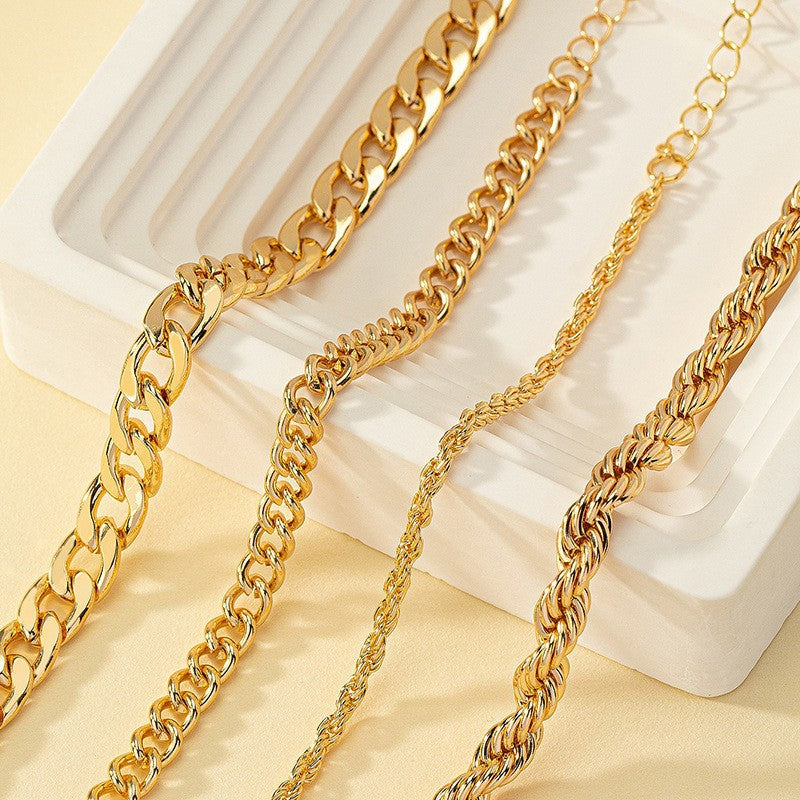Vintage-inspiriertes Armkettchen ⎜ Geflochtenes Doppelband in Goldoptik für charmante Outfits