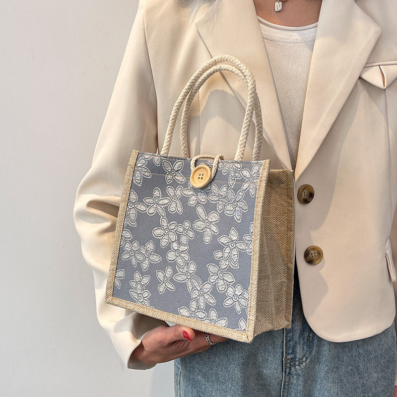 Damen Tragetasche mit Blumenmuster ⎜ Leichte Stofftasche mit Kordelgriffen und Knopfverschluss für den Alltag