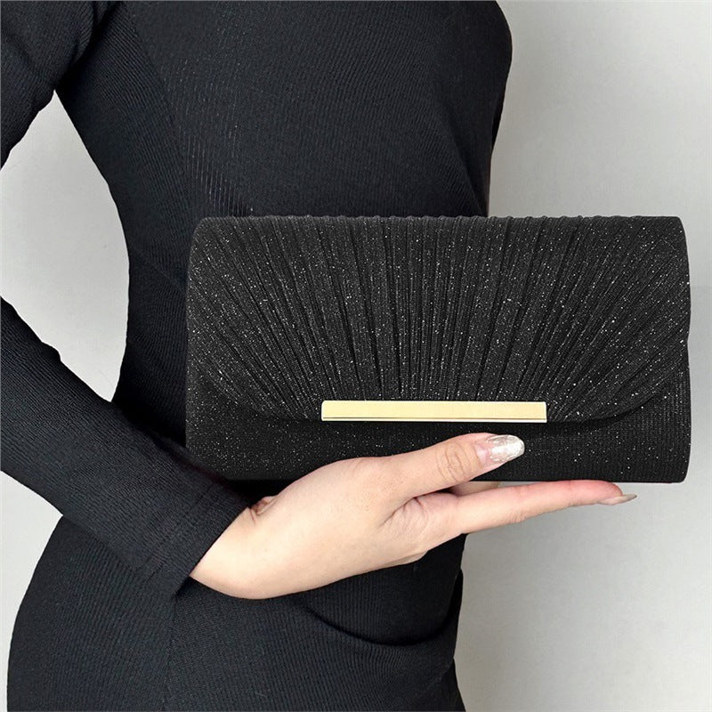 Faltbare Clutch für Damen ⎜ Schlichte Abendtasche mit Glanzstruktur und Magnetverschluss in Metallic-Optik