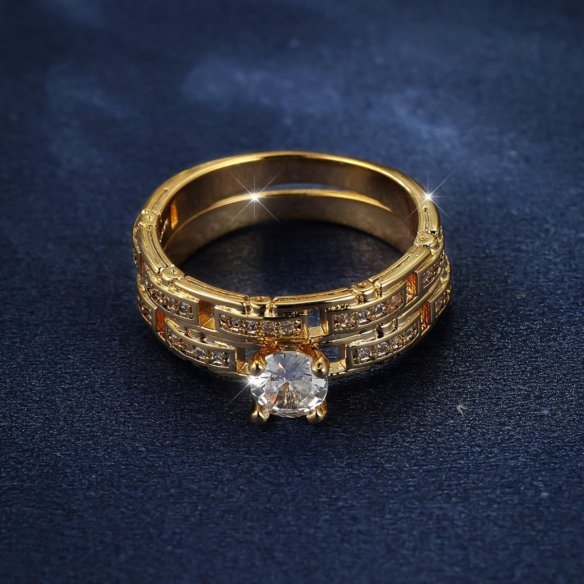 Ring-Set für Damen in Goldoptik ⎜ Zweiteiliges Schmuckset mit Zirkonia und Kettenstruktur für stilvolle Anlässe