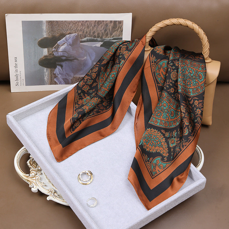 Vintage-inspiriertes Halstuch mit Blumenmuster ⎜ Eleganter Seidenschal für Business und Alltag