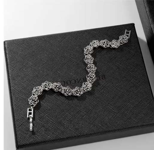 Rosen-Armband für Damen ⎜ Romantisches Vintage-Design im Retro-Stil für stilvolle Outfits