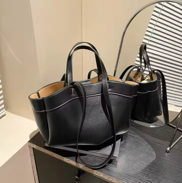 Große Tragetasche für Damen ⎜ Modische Schultertasche mit viel Stauraum für Büro, Alltag und Freizeit