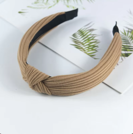 Breiter Haarreif im Retro-Stil für Damen ⎜ Geflochtenes Stirnband aus Strick für vielseitige Alltagsfrisuren