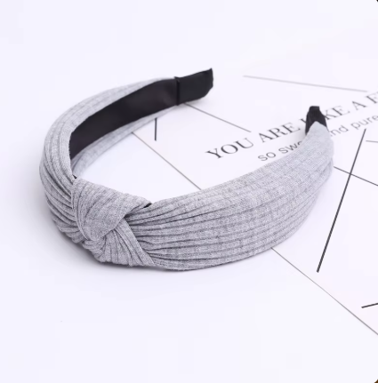 Breiter Haarreif im Retro-Stil für Damen ⎜ Geflochtenes Stirnband aus Strick für vielseitige Alltagsfrisuren