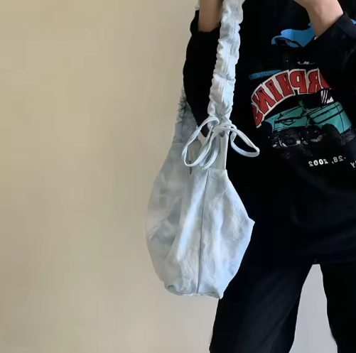 Damen Schultertasche ⎜ Geräumige Tragetasche mit Kordelzug und Faltenoptik für Alltag und Uni