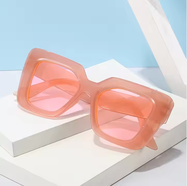 Oversize-Sonnenbrille für Damen ⎜ Trendiger Look für selbstbewusste Auftritte