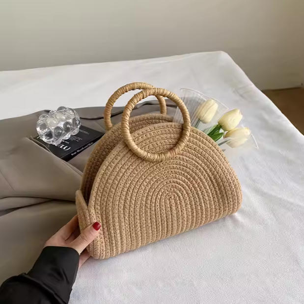 Geflochtene Tragetasche für Damen ⎜ Halbmond-Tasche mit Rundgriffen für Urlaub, Strand und Alltag